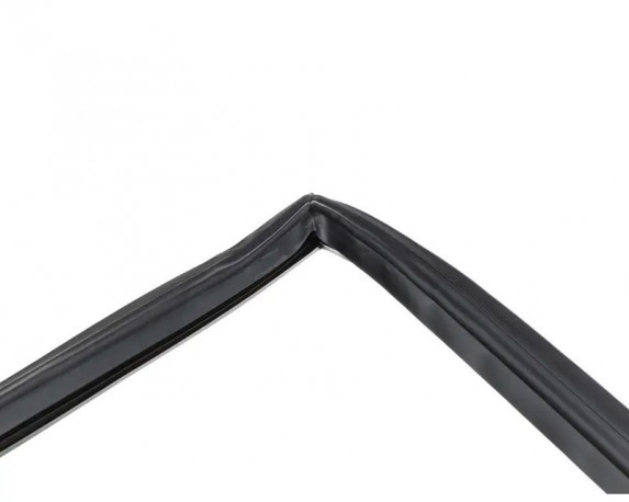 Buy Everest DG06-00 Gasket, Half Door, 27" x 27 3/4", Black