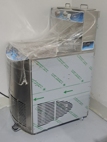 Buy خط تغطيس شوكولا ايطالي Pomati مع نفق تبريد  شبه جديد 