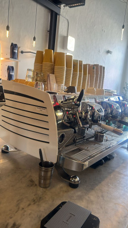 Buy فيكتوريا آردونيو VA388 ابيض T3 فوليوميتريك ماكينة إسبريسو حجمية - ثلاث مجموعات