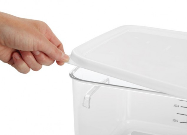 Buy Rubbermaid- 9F04+6509 -  Square Plastic Container with Lid 3.8L